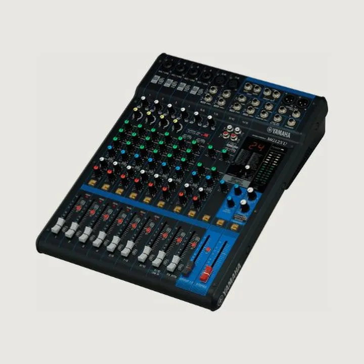 Yamaha MG12XU, 12-channel analog mixer for rent